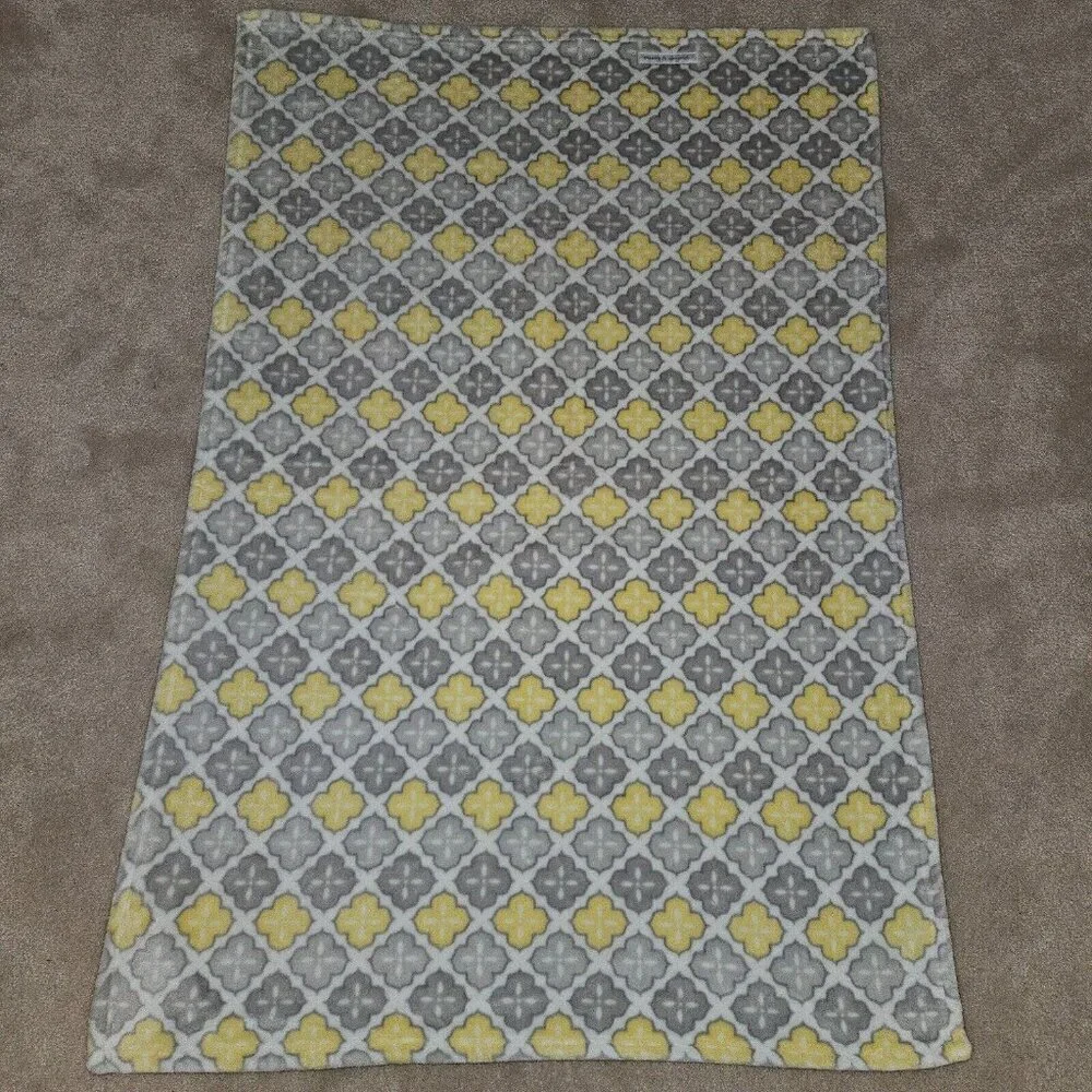 Blankets & Beyond Quatrefoil Geometric Baby Blanket Gray Yellow White 30x45
